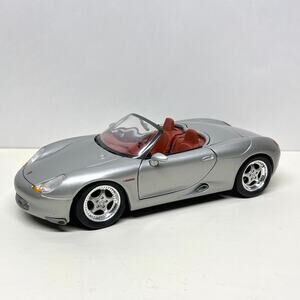 Maisto 1/18 Scale Diecast Porsche Boxster Convertible Model